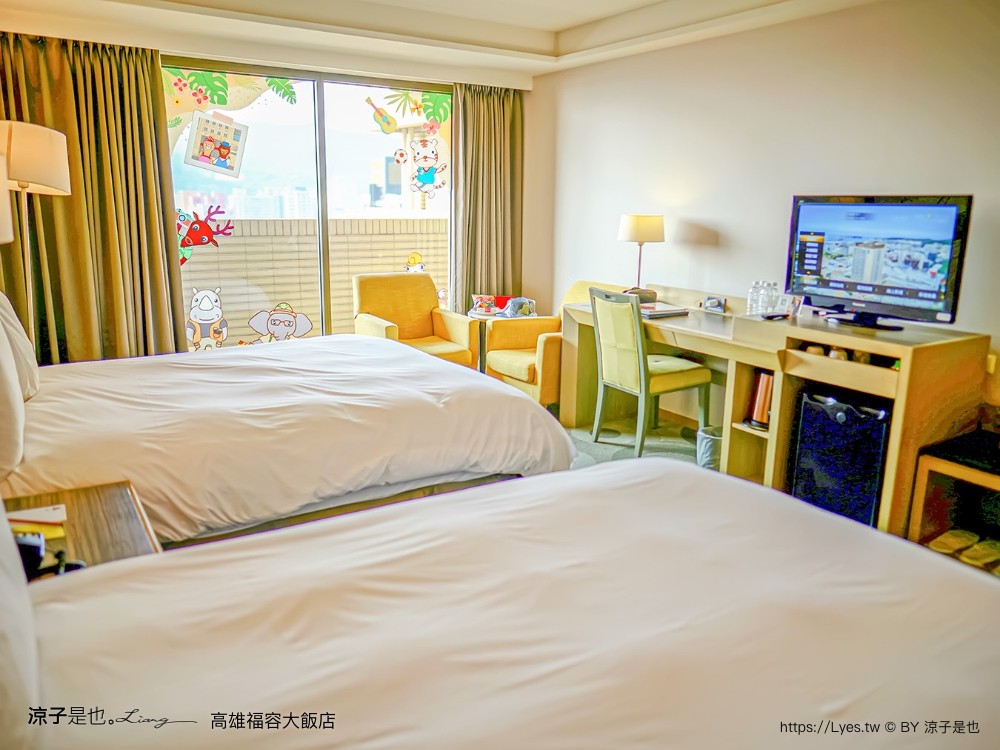 福容大飯店高雄 高雄住宿 高雄親子住宿 鹽埕飯店 捷運站住宿 福容大飯店早餐 福容大飯店房型 動物園主題房 泳池飯店