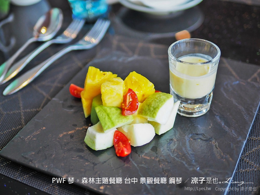 pwf 琴。森林主題餐廳 台中 景觀餐廳 鋼琴