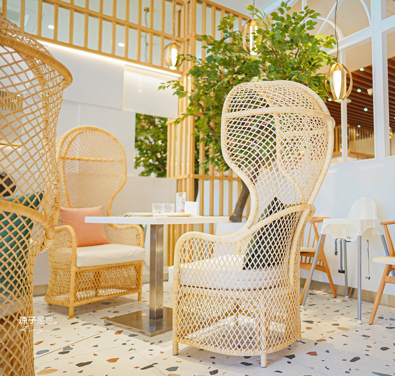 台中-Lady nara(附菜單) 泰國曼谷餐廳三井 outlet 新開幕！網美風泰式料理、下午茶推薦