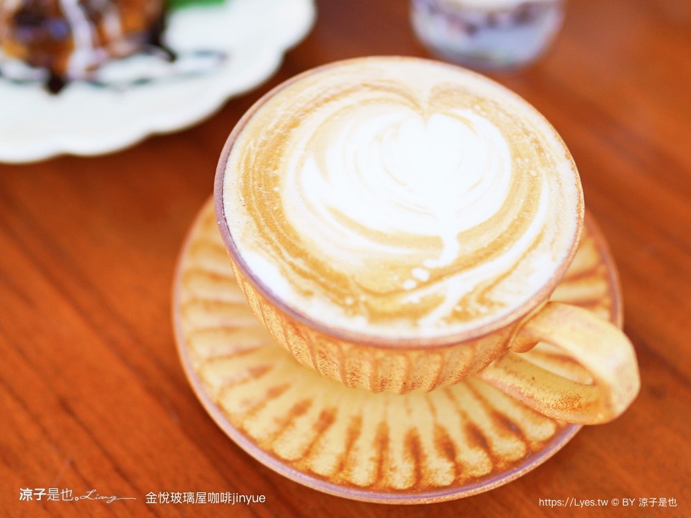 金悅玻璃屋咖啡 jinyue 菜單 南投甜點美食 埔里咖啡館 牛棚咖啡廳 庭園咖啡 彩色鑲嵌玻璃
