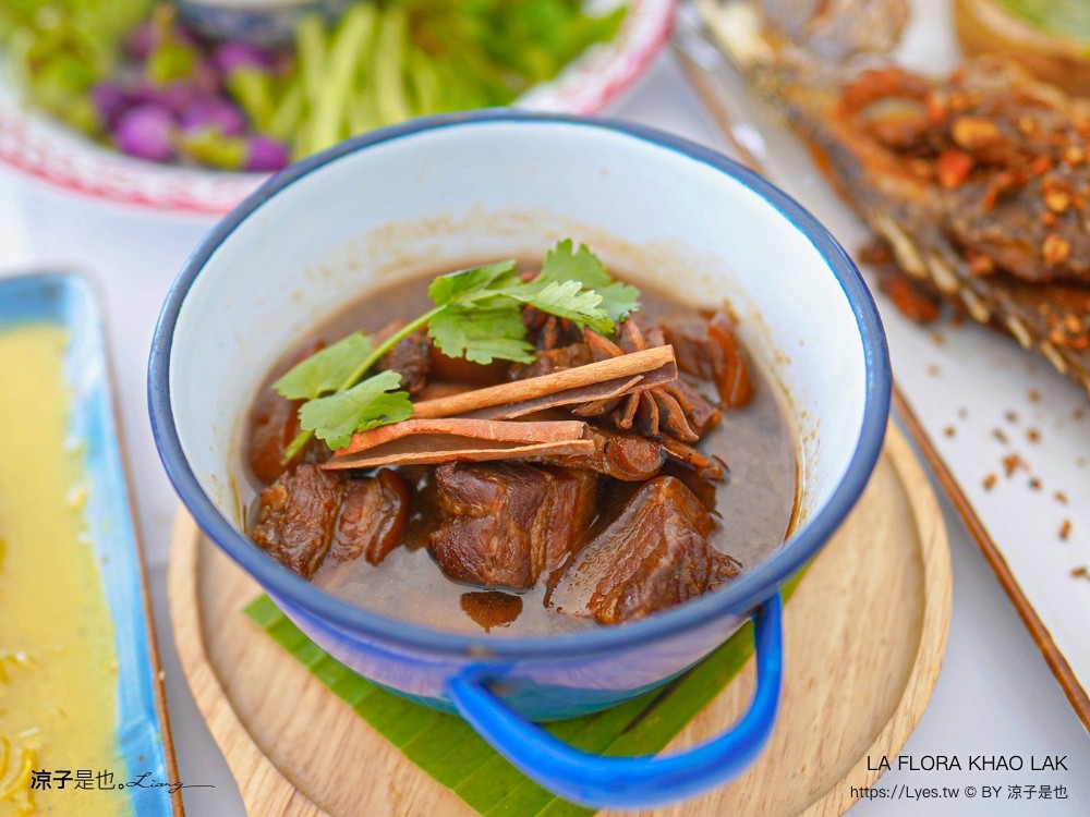 la flora khao lak 泰國攀牙 飯店推薦 泳池住宿 泰國五星級飯店 海景 沙灘 考拉 渡假村推薦