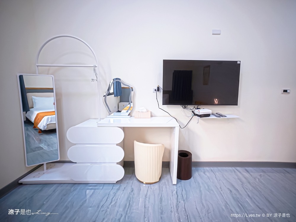 墾丁包棟民宿 屏東住宿 滿州住宿 touch villa 泳池 房型 庭院 卡拉ok 烤肉