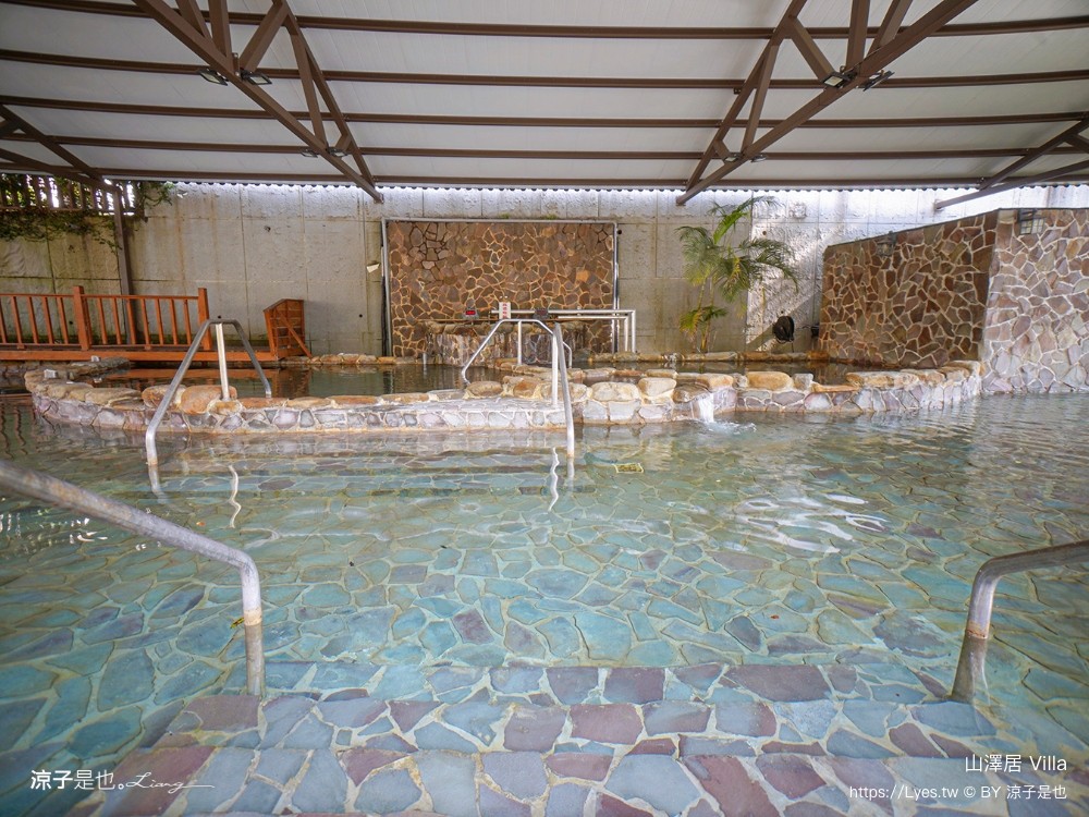 山澤居villa溫泉小木屋 寶來溫泉渡假小木屋 高雄六龜寶來溫泉住宿 親子住宿 湯屋 評價 泳池房型