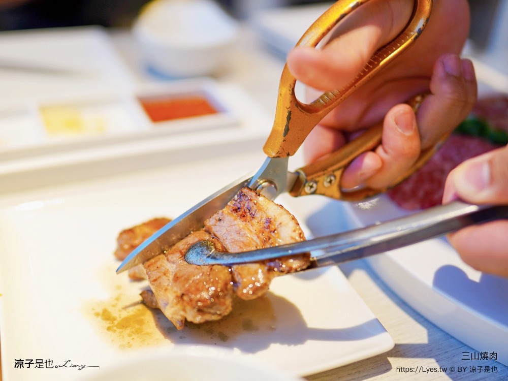 三山燒肉 輕井澤燒肉品牌 台中新開幕餐廳 訂位方式 菜單價位 日本和牛 烤肉餐廳 壽星 慶生優惠