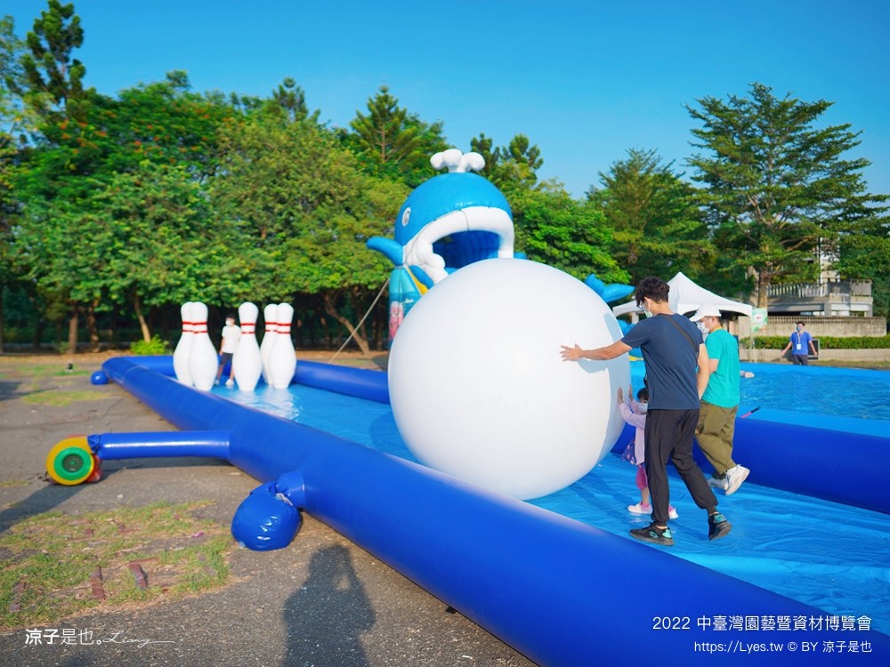 2022中臺灣 氣墊遊戲區 溜滑梯戲水池 農產品展售 美食小吃