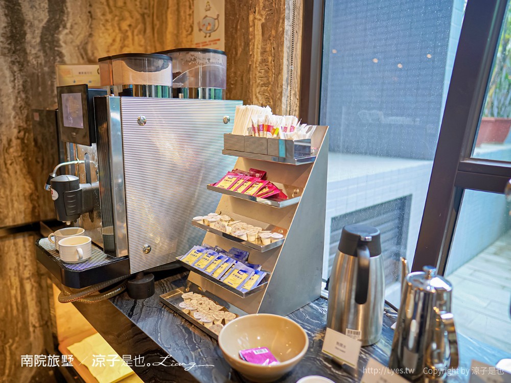 南院旅墅 嘉義住宿飯店推薦 CP值 早餐 地址 交通 雙人房 泳池