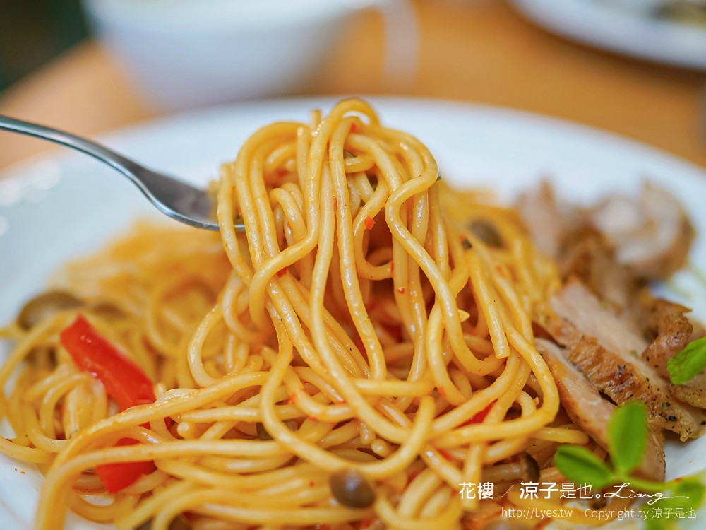 花樓三店 菜單 台南景觀餐廳 義大利麵 咖啡館 正興街 國華街美食 Follow Coffee III