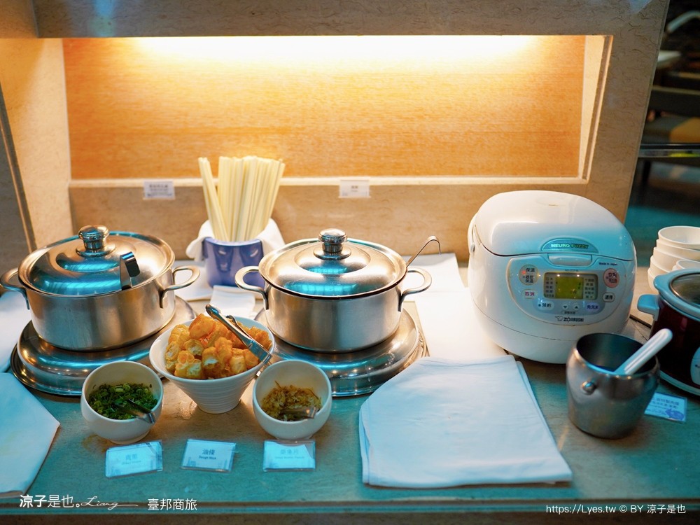 臺邦商旅 安平住宿推薦 房型 早餐 高CP值 台南親子住宿 空中花園 健身房 Gogoro