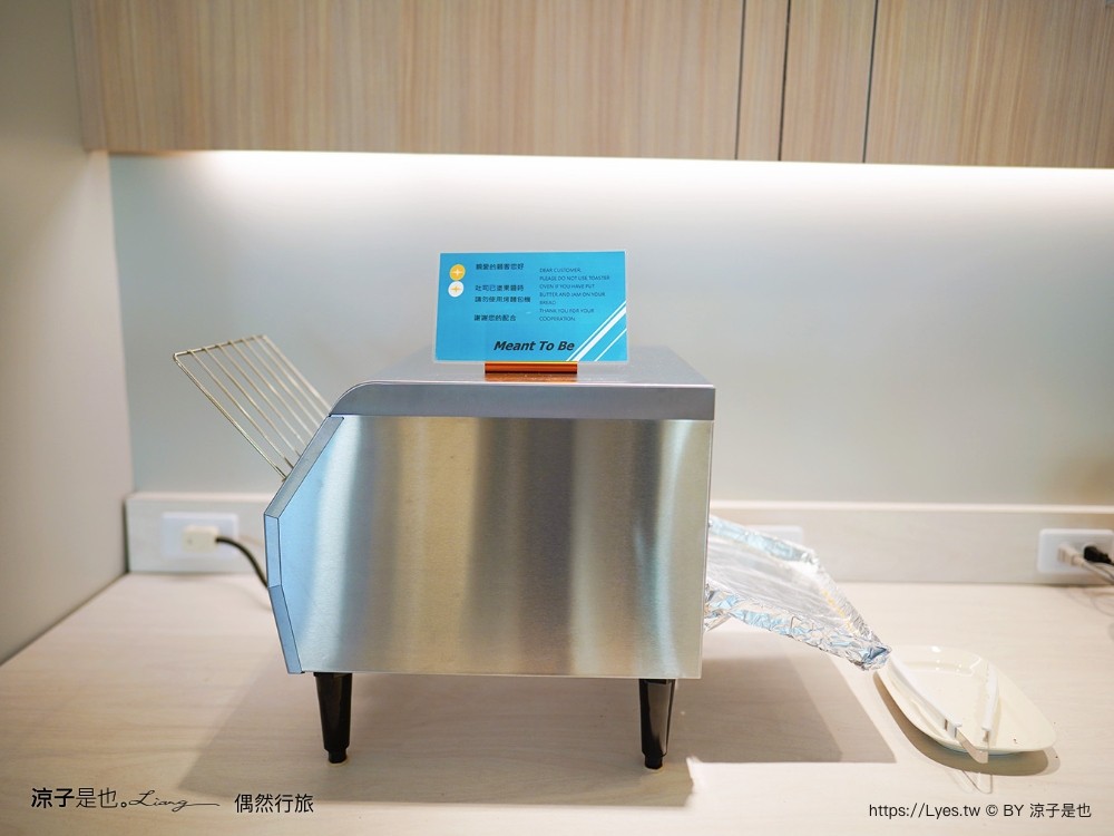 偶然行旅 嘉義飯店 文化路夜市旁 嘉義平價住宿 四人房 車場 文化鹿行旅 房價評價