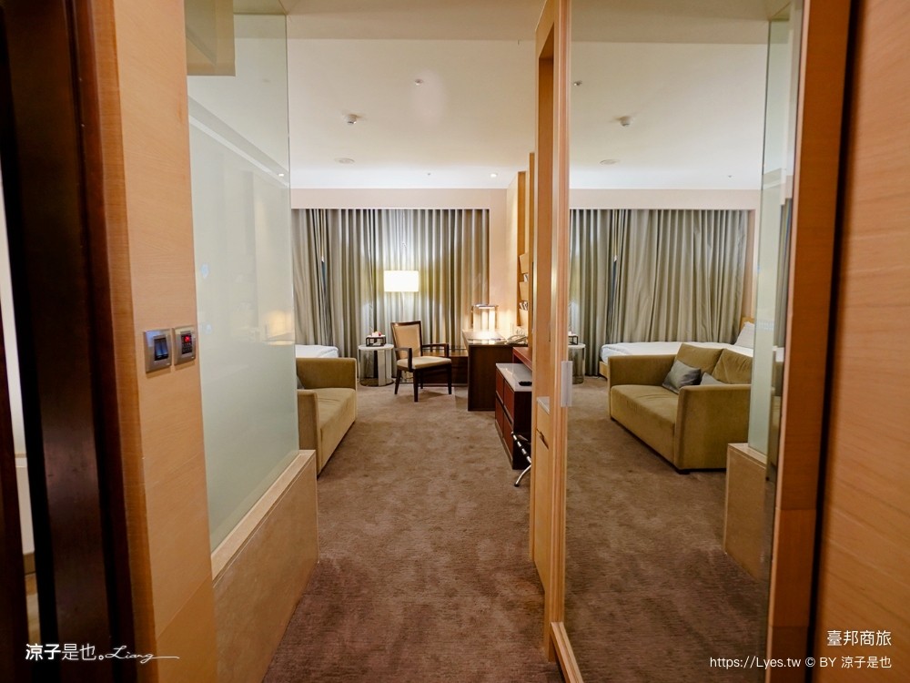 臺邦商旅 安平住宿推薦 房型 早餐 高CP值 台南親子住宿 空中花園 健身房 Gogoro