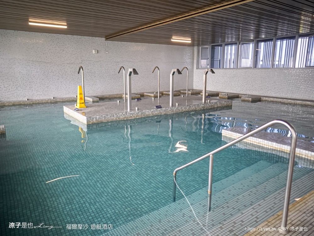 福爾摩沙遊艇酒店 台南安平住宿 台南飯店 遊艇酒店 無邊際泳池 笑笑羊 早餐 台南親子飯店