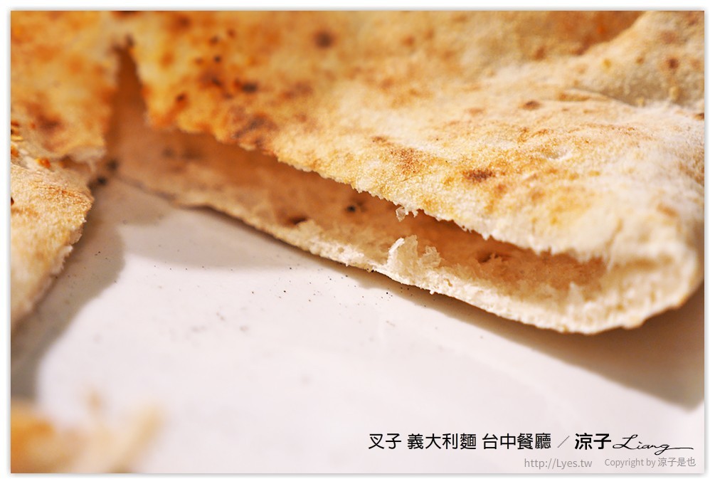 台中-叉子 義大利麵 有沙坑的親子餐廳 (二樓已改裝為主題包廂 有溜滑梯喔！)