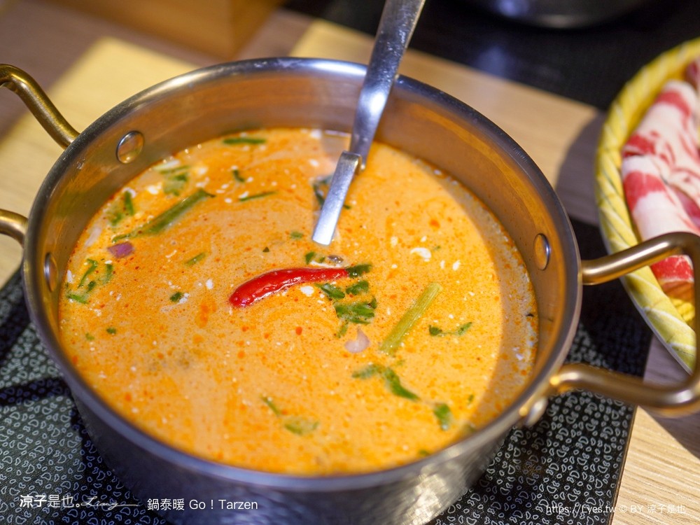 鍋泰暖 泰式南洋火鍋 台中美食 台中火鍋 大里美食 泰式火鍋 吃到飽餐廳 冬蔭功 肉骨茶 自助吧 蔬食飲品