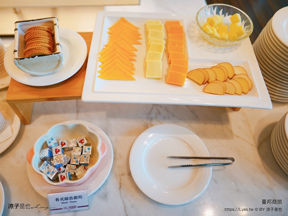 臺邦商旅 安平住宿推薦 房型 早餐 高CP值 台南親子住宿 空中花園 健身房 Gogoro