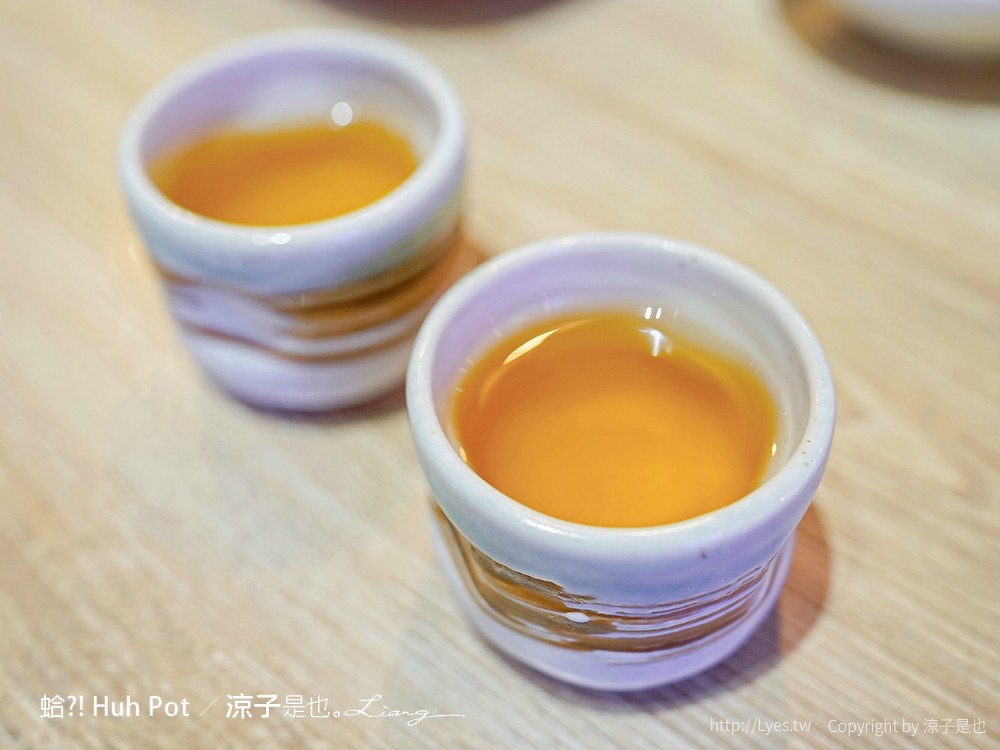 蛤 Huh Pot 菜單 台中公益路美食 火鍋餐廳 浮誇系卜卜蜆蛤蜊火鍋 港式料理