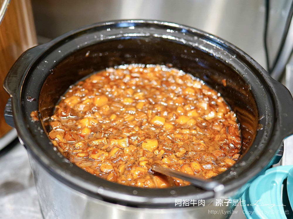 阿裕牛肉涮涮鍋崑崙店 菜單 台南美食 牛肉湯 溫體牛肉火鍋 奇美博物館 十鼓糖廠 美食餐廳