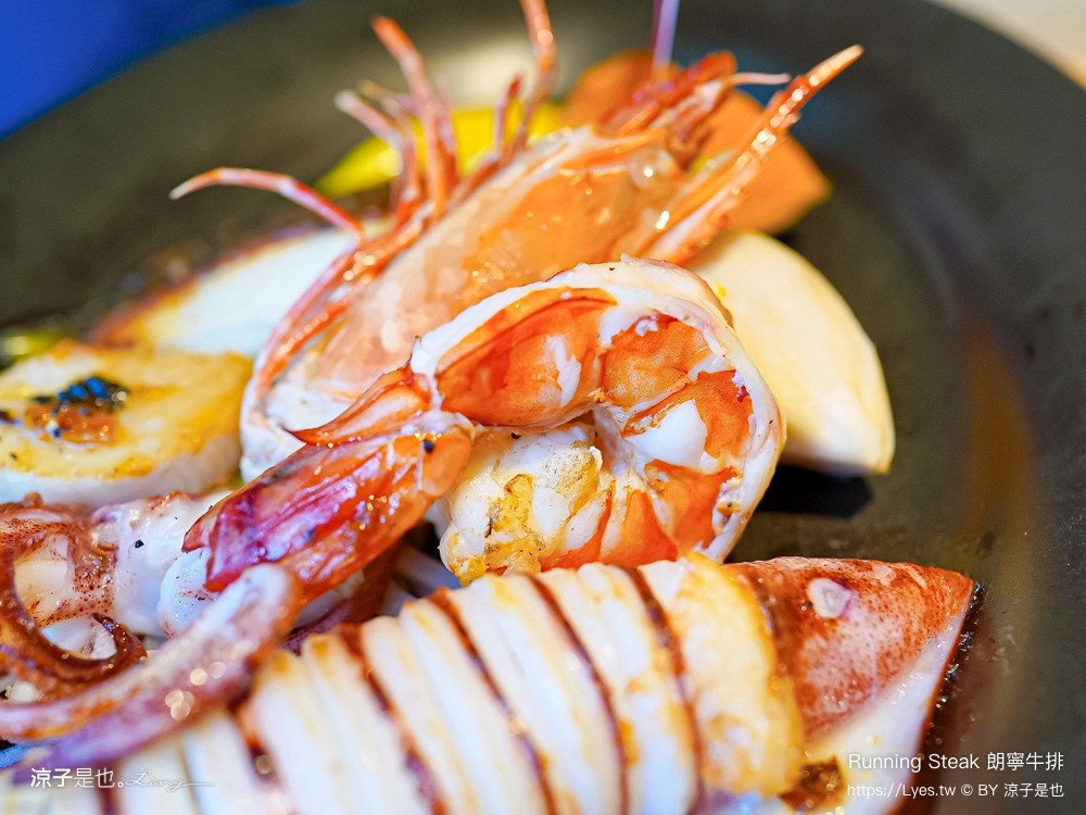 朗寧牛排 菜單 南投埔里 美食 生日優惠 慶生餐廳 18度c 軌道車送餐 訂位 running steak