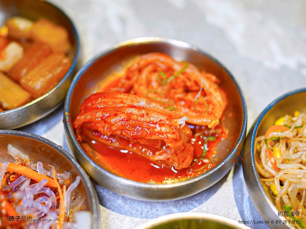 初瓦 菜單 台中韓式料理 王品集團 韓國主廚 台灣大道店 訂位 價位 韓式小菜吃到飽 壽星優惠