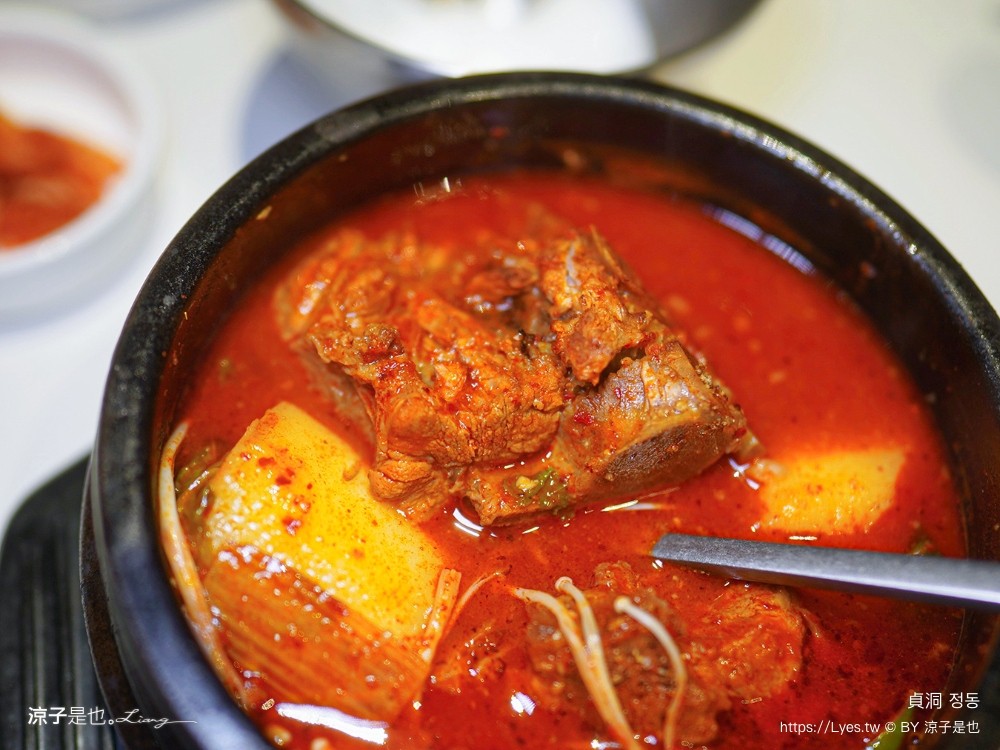 貞洞 菜單 台中韓式料理 韓國人 逢甲夜市美食 豬肉湯飯 海鮮煎餅 馬鈴薯燉排骨湯、辣炒魷魚 醃烤豬肉