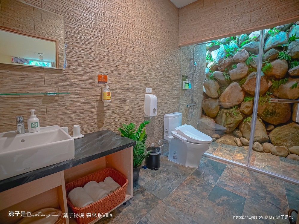 葉子祕境 南投埔里民宿 森林住宿 villa 豪華懶人露營 一泊二食 飯店 netflix disney 日月潭 早餐 晚餐