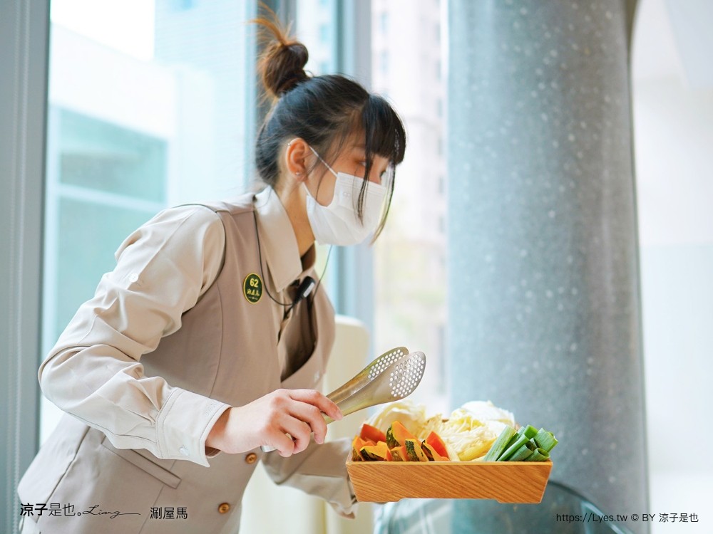 涮屋馬 菜單 新開幕 屋馬火鍋品牌 試營運 個人鍋物 和牛套餐 訂位 停車 台中火鍋餐廳 新光三越美食 和牛套餐 訂位 停車 台中火鍋餐廳 新光三越美食