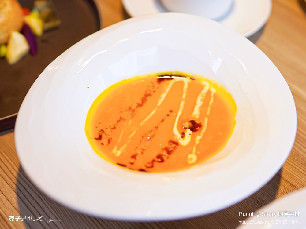 朗寧牛排 菜單 南投埔里 美食 生日優惠 慶生餐廳 18度c 軌道車送餐 訂位 running steak
