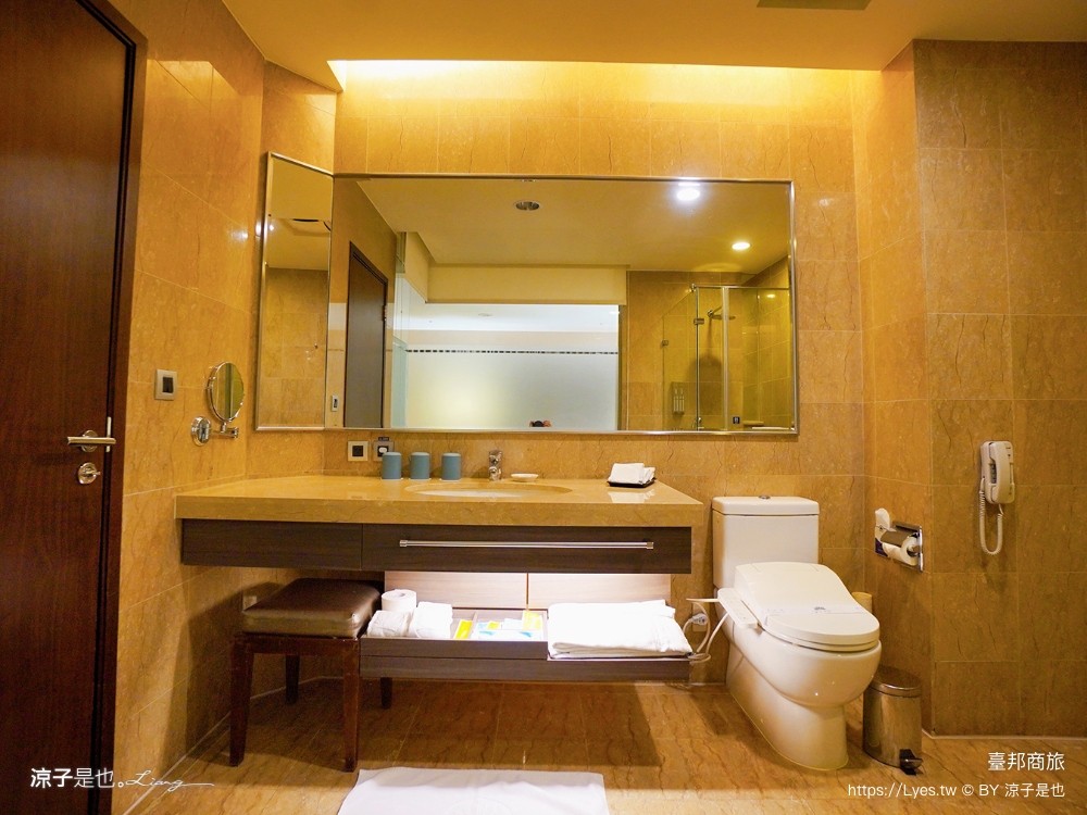臺邦商旅 安平住宿推薦 房型 早餐 高CP值 台南親子住宿 空中花園 健身房 Gogoro