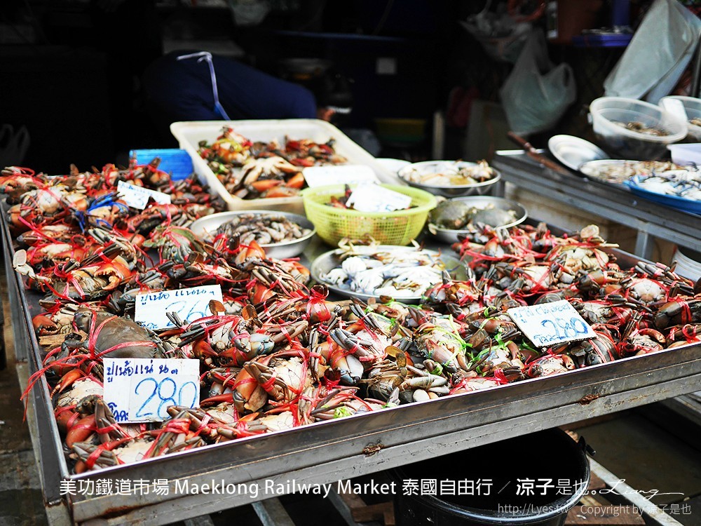 美功鐵道市場 Maeklong Railway Market 泰國自由行