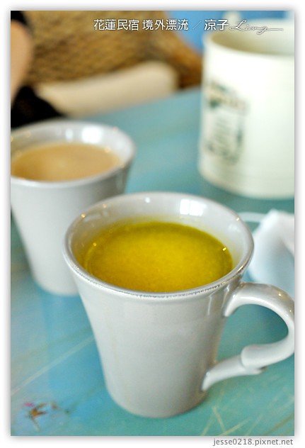 花蓮民宿-境外漂流 花蓮海景民宿-躺在床上就可以看海的發現房型