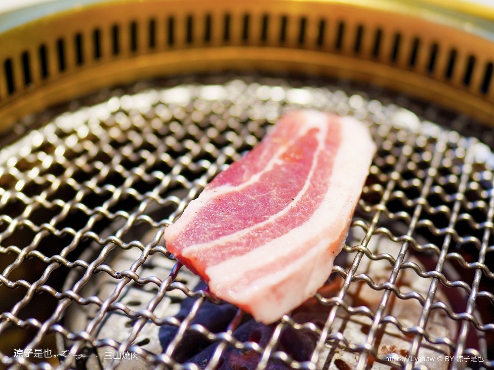 三山燒肉 輕井澤燒肉品牌 台中新開幕餐廳 訂位方式 菜單價位 日本和牛 烤肉餐廳 壽星 慶生優惠