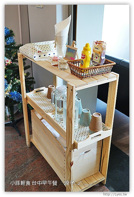 台中-小豚輕食 台中早午餐-厚片鬆餅口感好軟嫩