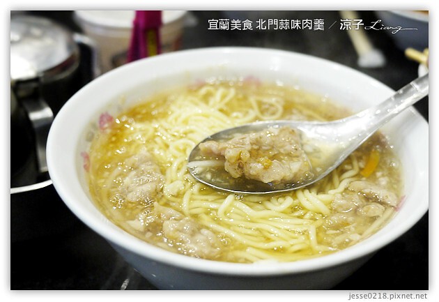 宜蘭美食-北門蒜味肉羹-蒜香濃郁的排隊美食北門蒜味肉羹