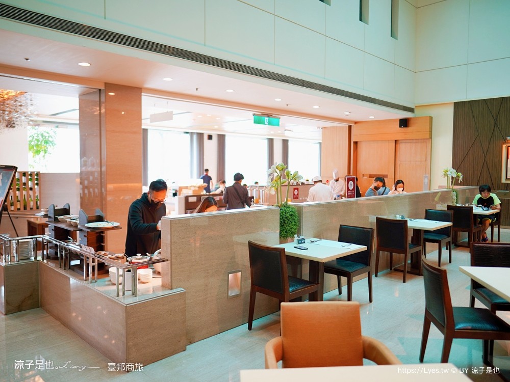 臺邦商旅 安平住宿推薦 房型 早餐 高CP值 台南親子住宿 空中花園 健身房 Gogoro