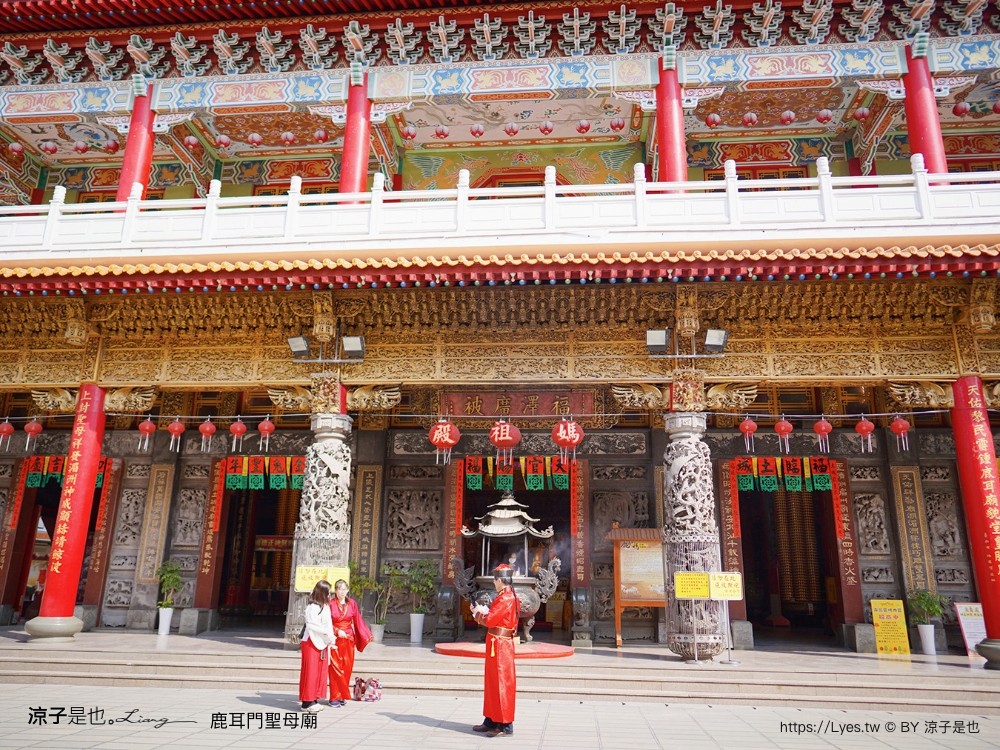 鹿耳門聖母廟 月老 台南景點 特色介紹 換裝攝影棚 鹿耳門聖母廟煙火 住宿 免門票 親子景點