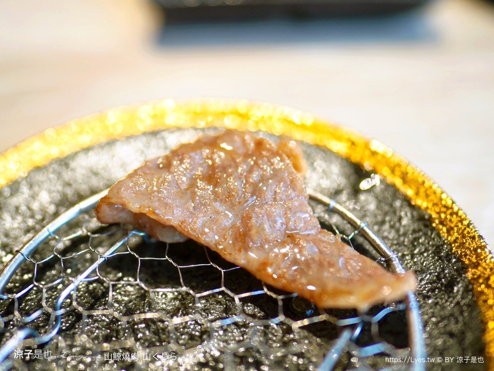 山鯨燒肉 菜單 台中漢口 燒肉美食 生日優惠 停車 訂位 優惠 台中燒肉餐廳推薦 和服 網美必拍 寶箱