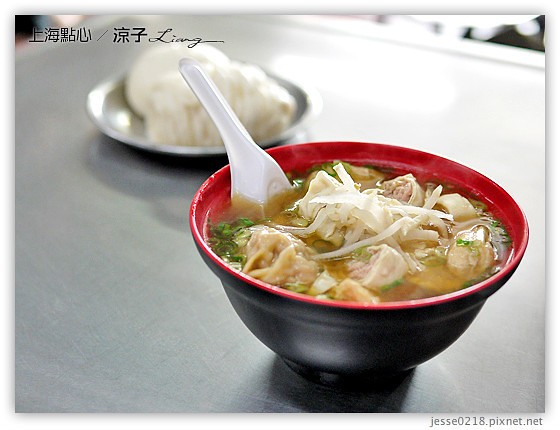 台中-上海點心 好吃平價的花捲、肉包、油豆腐細粉、餛飩麵