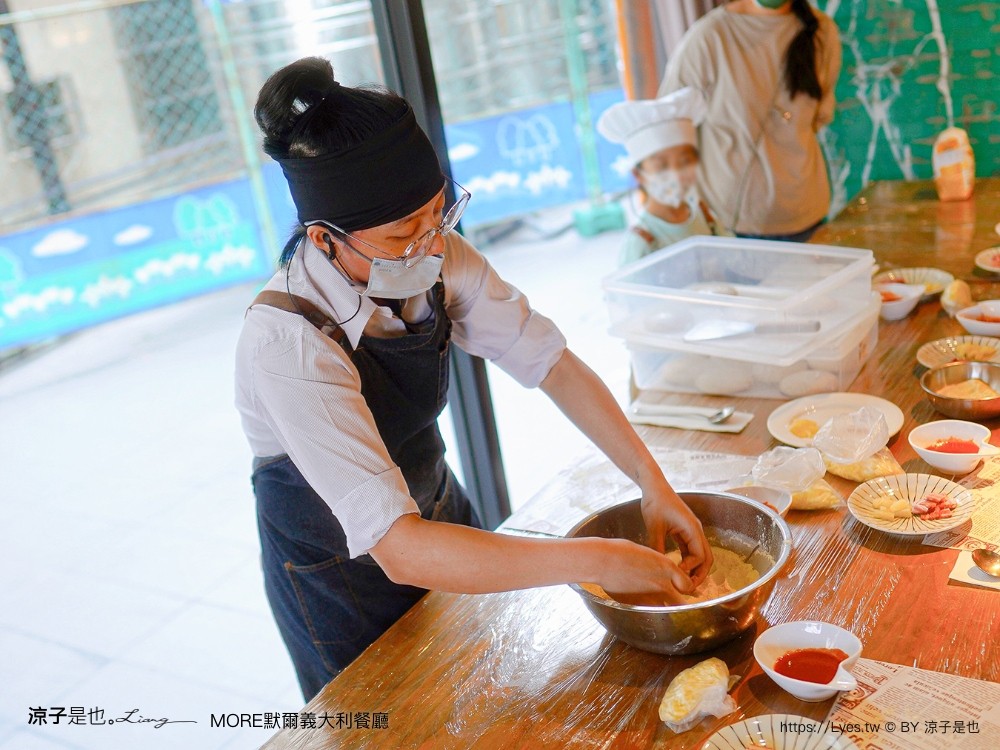 默爾義大利餐廳 菜單 台中西屯美食 jmall 美食餐廳 寶貝pizza小小主廚 台中親子餐廳 窯烤披薩 親子diy體驗 more