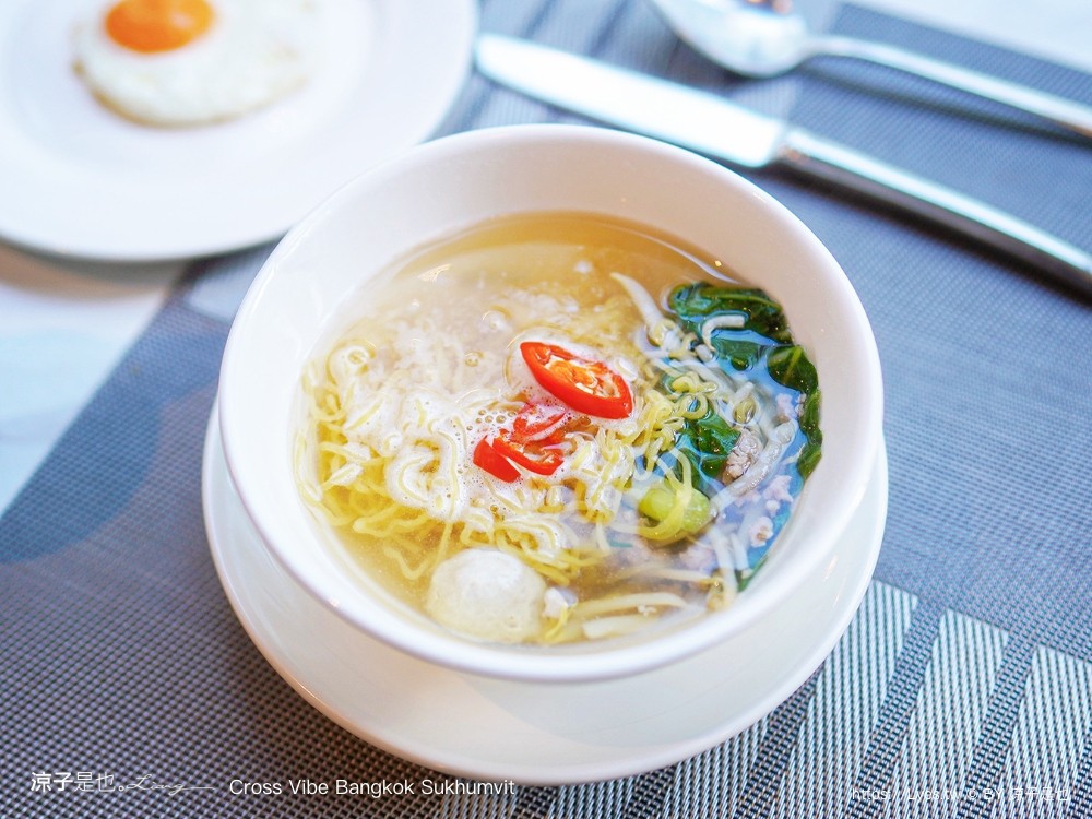 曼谷住宿 Cross Vibe Bangkok Sukhumvit 泰國飯店 四星級 親子飯店推薦 bts on nut 公寓式旅店 房價 交通 素坤逸