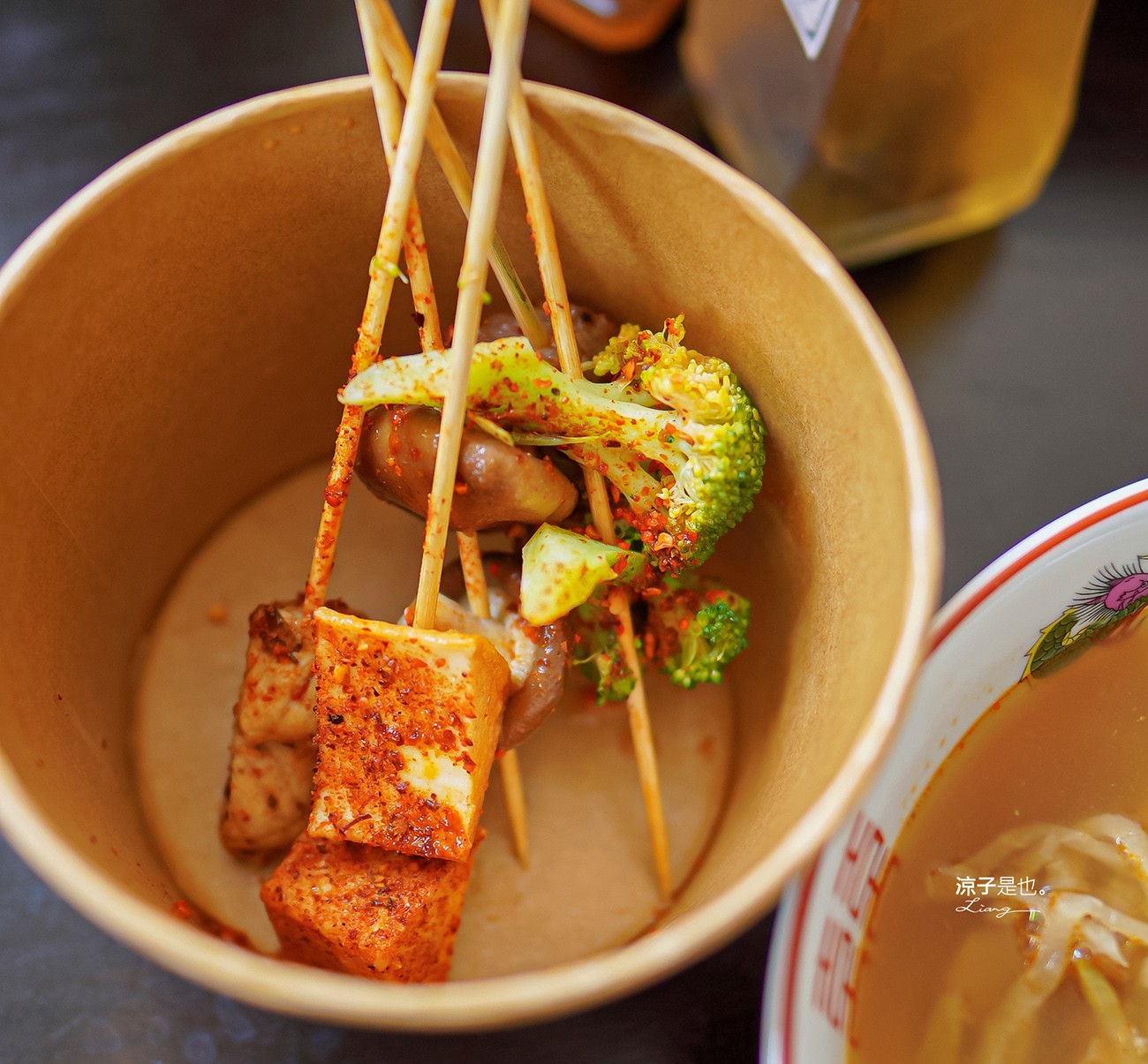 老棠酸辣粉 菜單 台中人氣酸辣粉 口味客製化 麻辣串串 麻辣滷菜 老宅 四川巷弄美食小吃