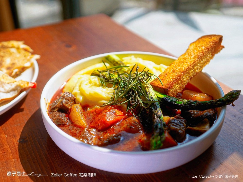 宅樂咖啡 zeller coffee 菜單 大墩旗艦店 台中早午餐 南屯咖啡館 插座 訂位 輕食飲品