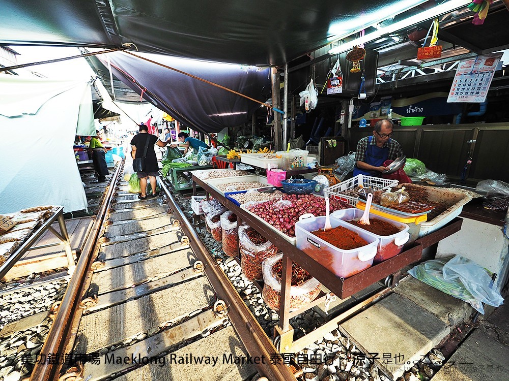 美功鐵道市場 Maeklong Railway Market 泰國自由行