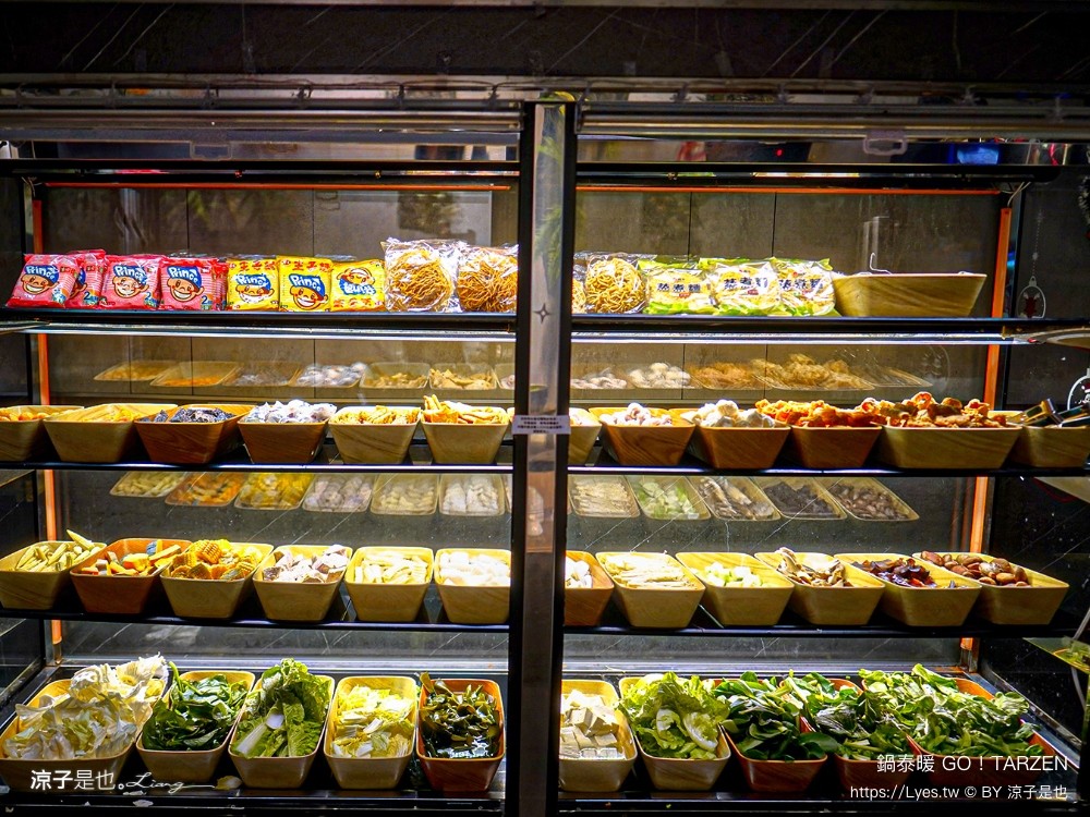 鍋泰暖 台中大里店 菜單 生日壽星優惠 泰式料理 火鍋吃到飽 自助吧 大里美食 親子友善餐廳 冬陰功火鍋 台中聚餐