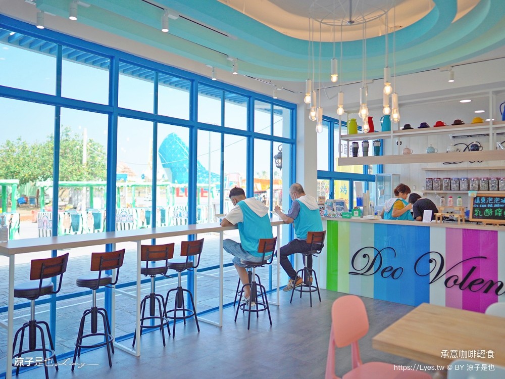 高跟鞋教堂 承意咖啡 菜單 美食推薦 嘉義布袋景點 布袋海景公園 嘉義水上教堂 情侶約會 灰姑娘的玻璃鞋