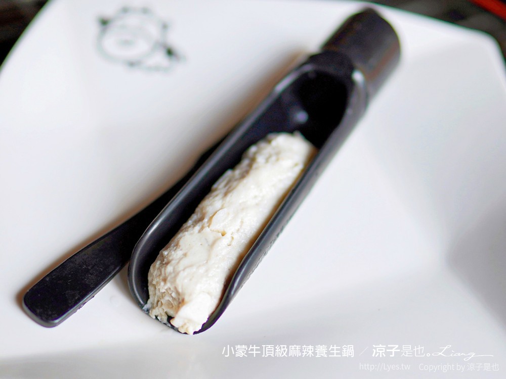 小蒙牛頂級麻辣養生鍋 台中 文心 麻辣火鍋吃到飽 崇德商圈 哈根達司 和牛 美食 菜單