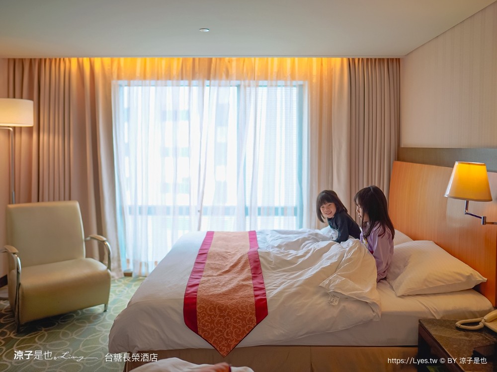 長榮飯店台南 台糖長榮酒店 台南住宿 高鐵假期 長榮桂冠自助餐 優惠 游泳池飯店 長榮早餐 評價 親子 遊戲室