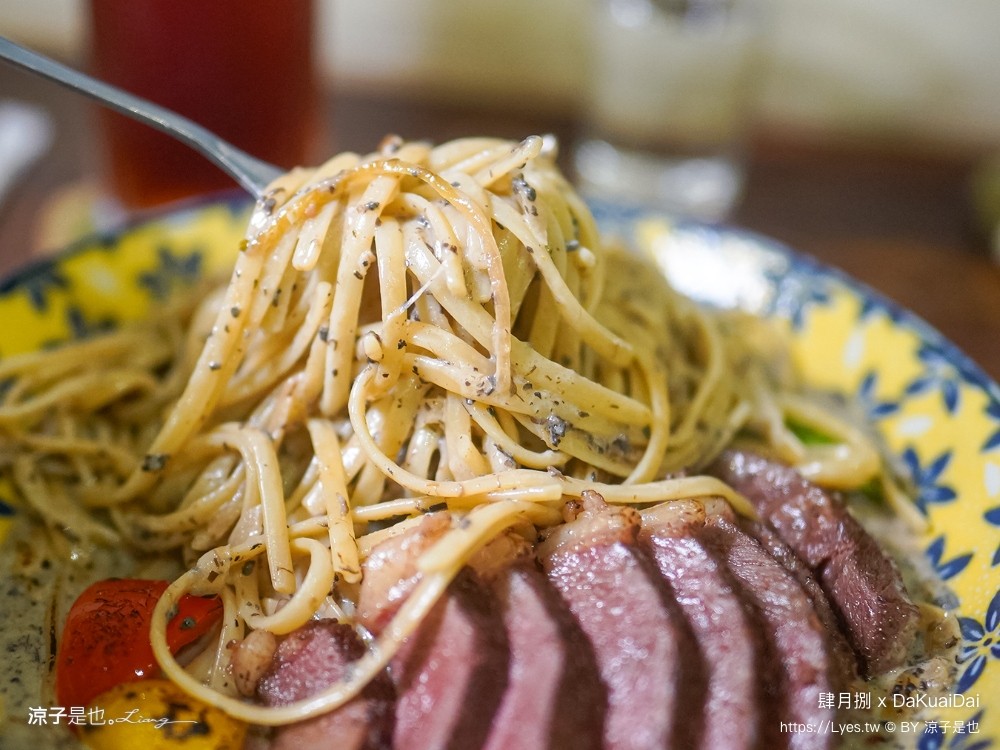 肆月捌xdakuaidai 菜單 台中大里美食 貓咪咖啡 台中特色咖啡廳 甜點 義大利麵 隱藏版餐廳