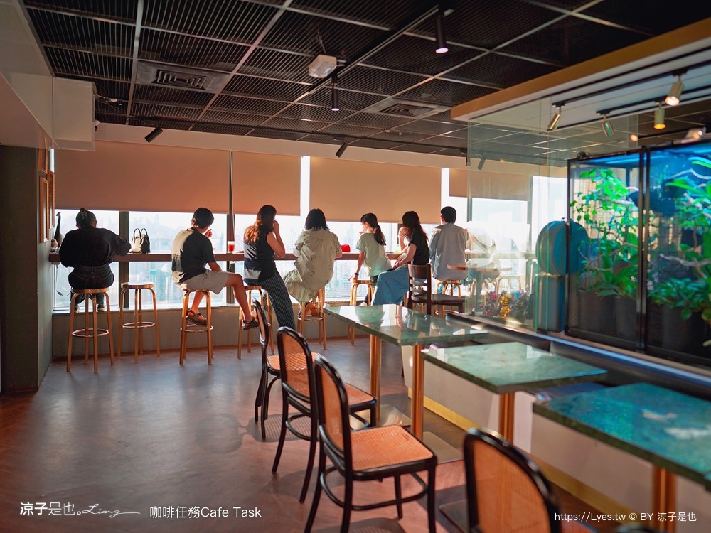 咖啡任務 菜單 CAFETASK 台中南區 台中夜景餐廳 高樓咖啡館 全新景觀沙發區 高空咖啡景觀餐廳