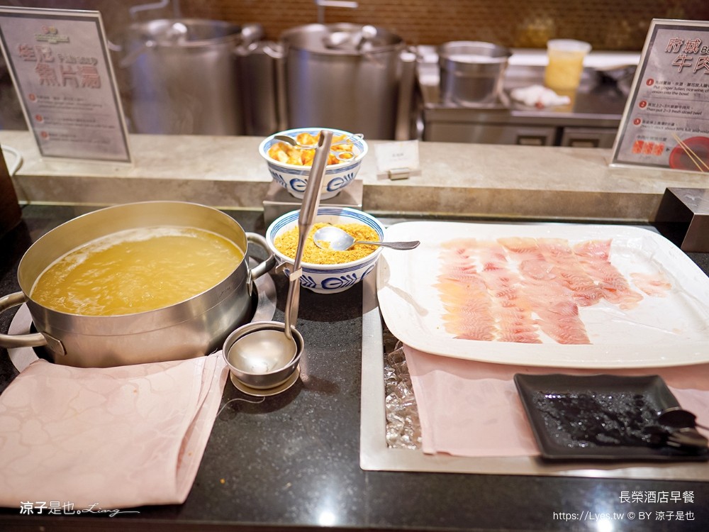 長榮桂冠酒店 台南住宿 台糖長榮台南 游泳池飯店 早餐 評價 親子 遊戲室