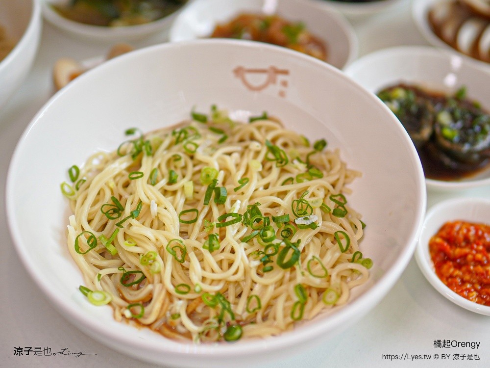 橘起Orengy 橘起 Orengy 台中南屯美食 橘起麵食 橘起菜單 老鴨粉絲 蘭州牛肉麵 平價麵店 大墩路餐廳 櫻桃鴨湯麵 清燉牛肉麵