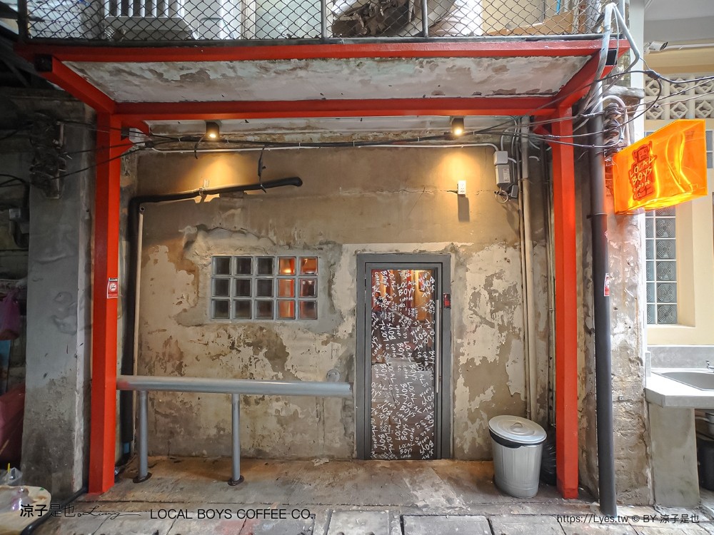 local boys coffee 曼谷咖啡 song wat 曼谷景點 泰國咖啡館推薦 易開罐咖啡 打卡景點 中國城景點 嵩越路